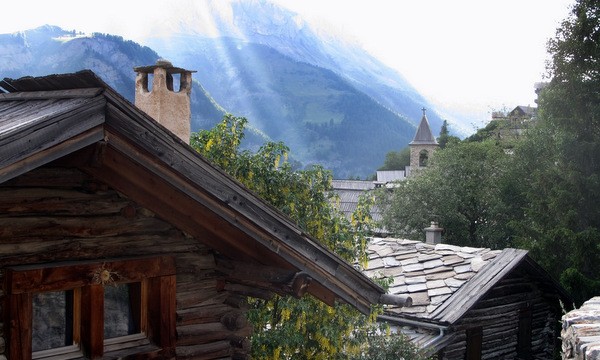 lumières d' ete sur le village