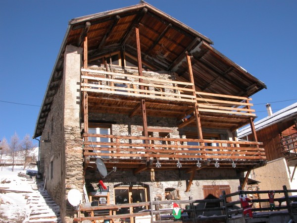 app 48 balcon 2é étage