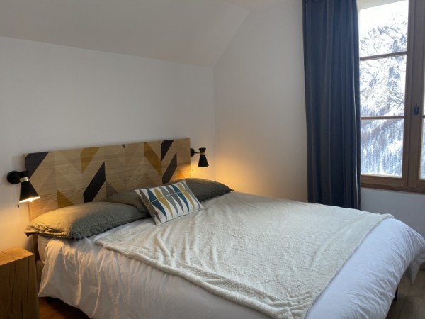 Chambre parents lit 160 cm