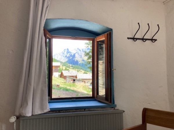 La vue de la chambre avec vue