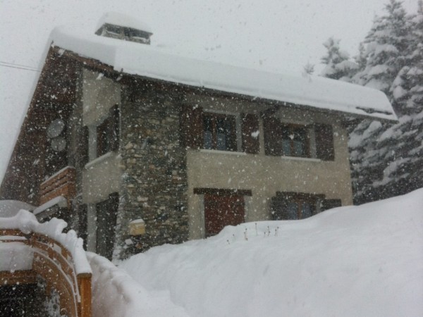 Chalet soleniou en hiver