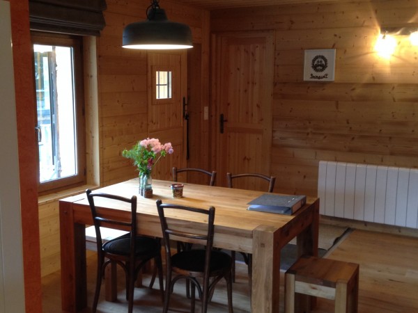 Chalet soleniou - le coin repas