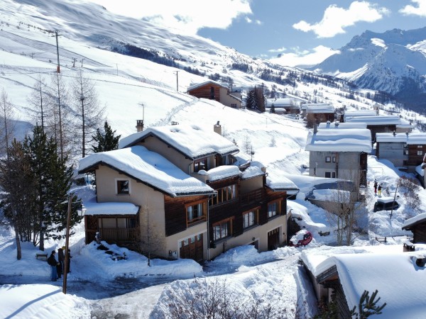 vue de l'ensemble de la maison coté ouest